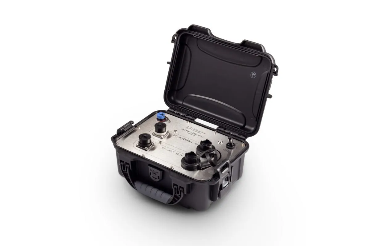 Bat&Link Box power supply and switching unit